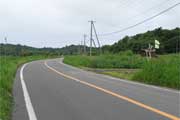 豊富市街から来たとき、右手に入口の看板が見える。