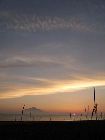 利尻島と6月24日の夕焼け空
